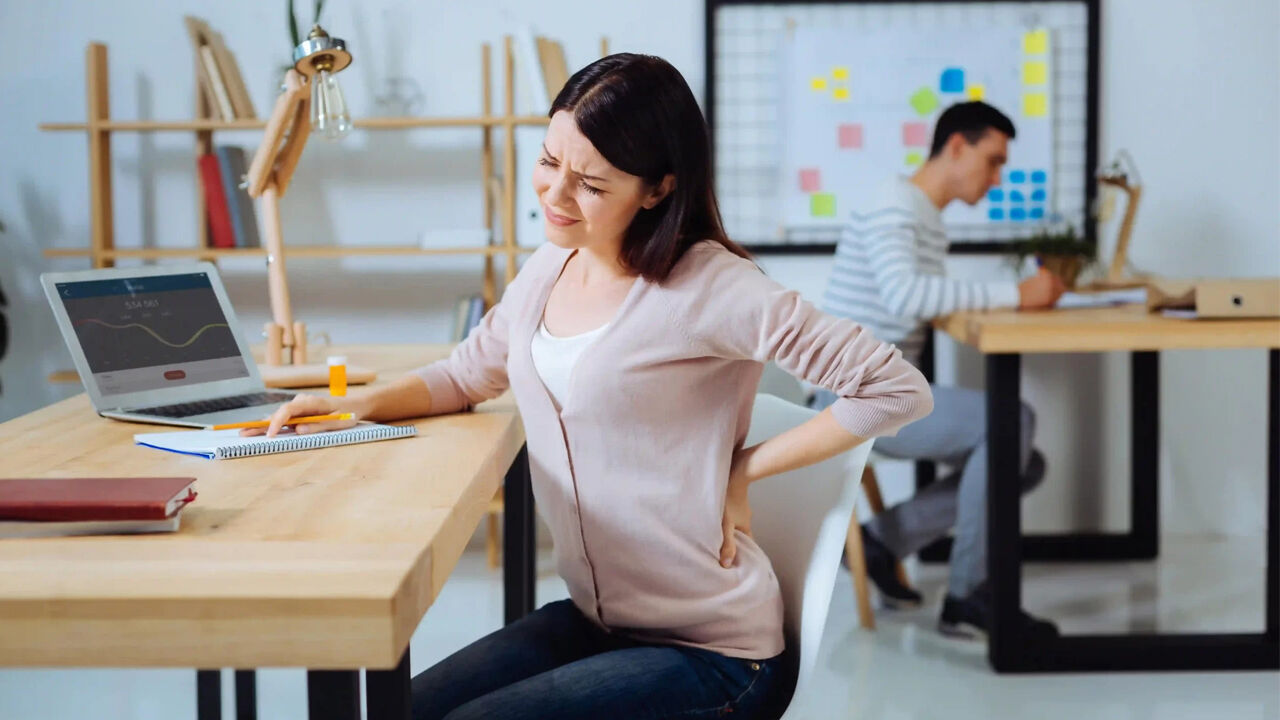 Beli Ağrıyan Kadın