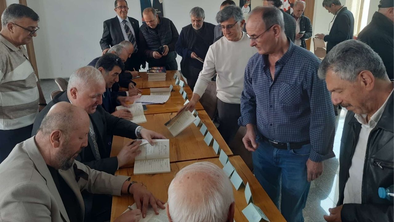 Etimesgut’ta Edebiyat Ve Vefa Buluşması Astsubay Antoloji Kitabı Tanıtıldı 3