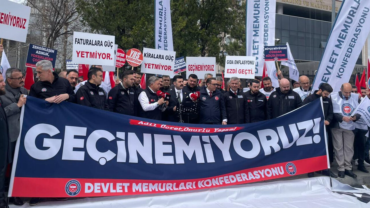 Memurlar Geçinemiyor