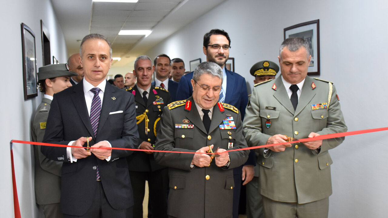 Ti̇ka Arnavutluk Türkçe