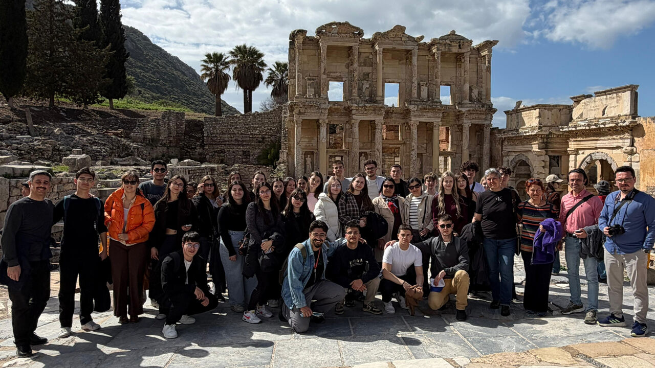 Ti̇ka Gagauzya Efes